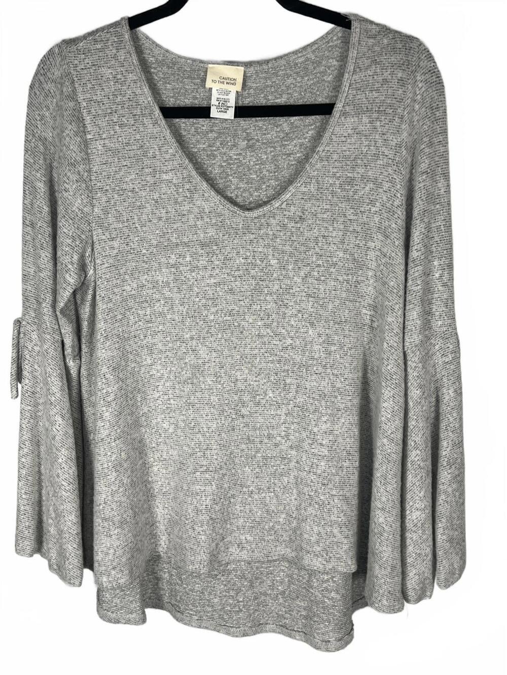 NWOT Caution to the Wind Cozy Gray Marl Bell Sleeve V-Neck Tunic Boho Chic L